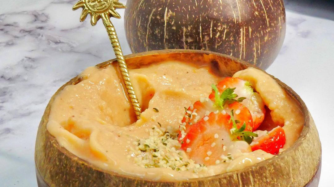 Papaya Banana Smoothie Bowl