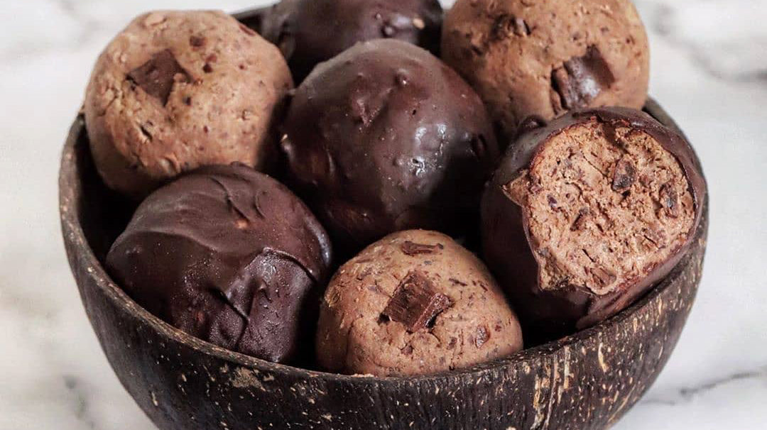 4-Ingredient Double Chocolate Cookie Dough Protein Truffles