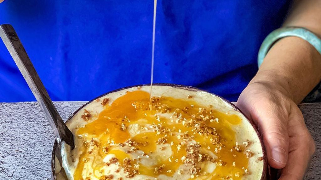 Vegan Salted Caramel Smoothie Bowl