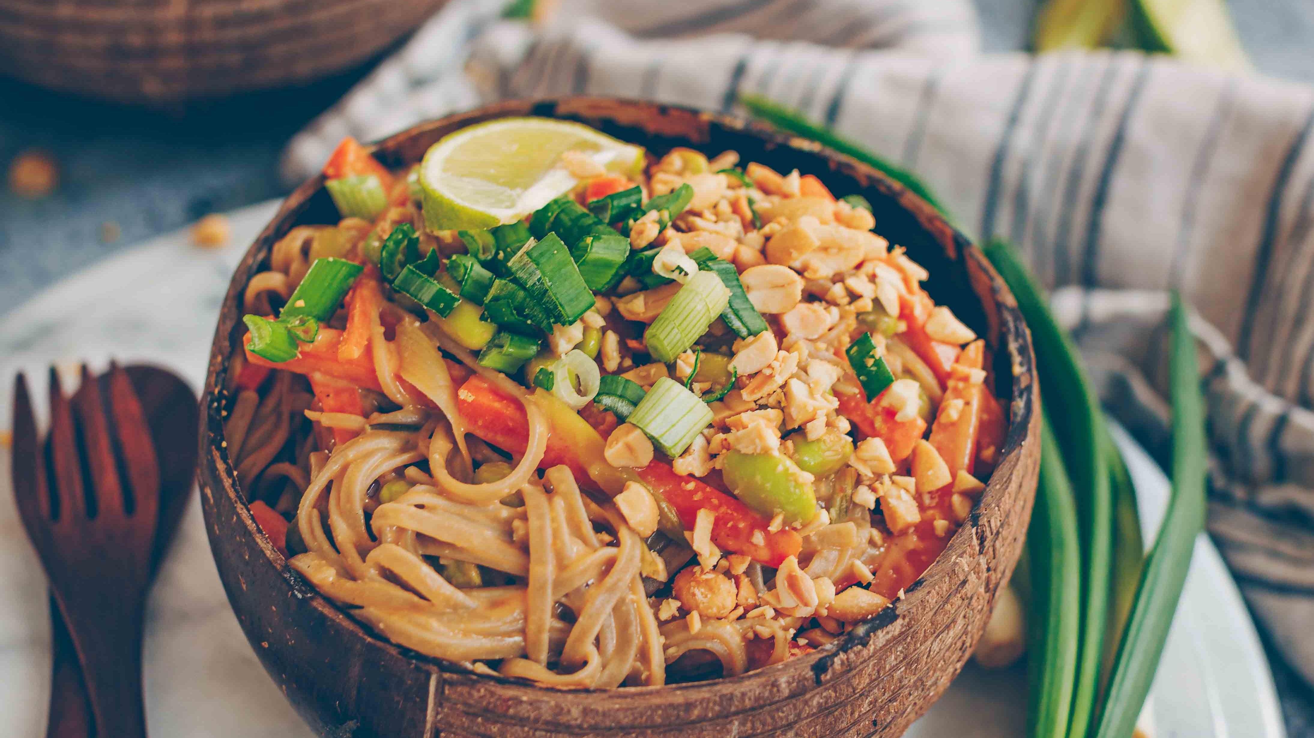 Vegetable Pad Thai with Edamame
