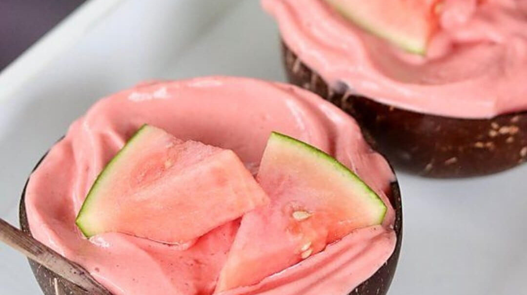 THE KEY TO THICK SMOOTHIE BOWLS