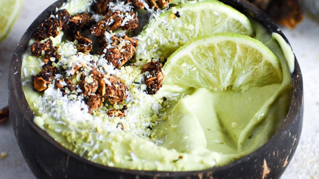 Key Lime Pie Smoothie Bowl
