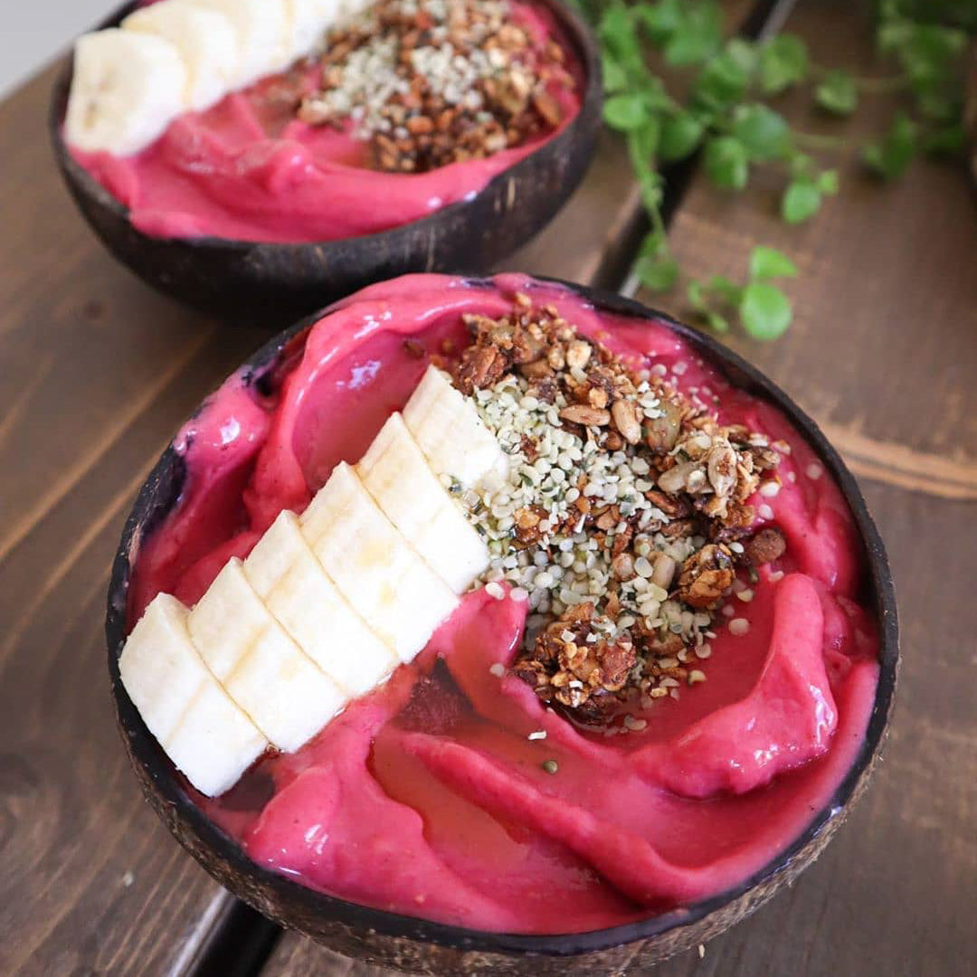 Pink Pitaya Smoothie Bowl