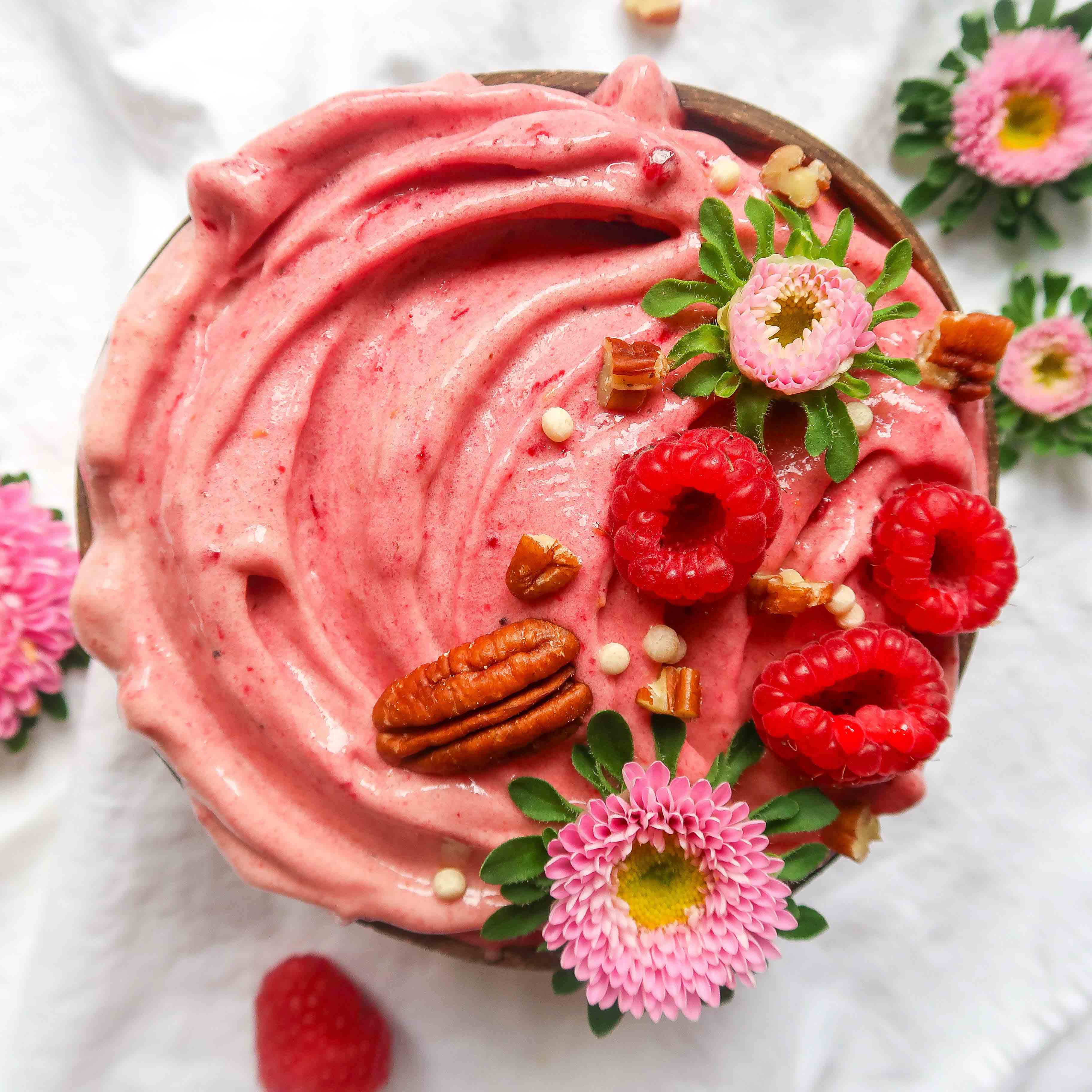 Raspberry Ripple Smoothie Bowl